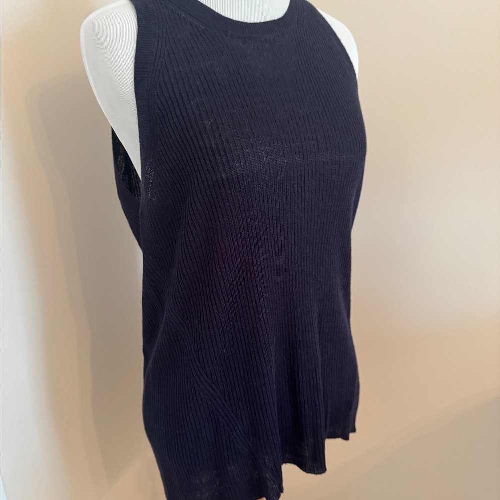 Linen ribbed sleeveless sweater - high low hem